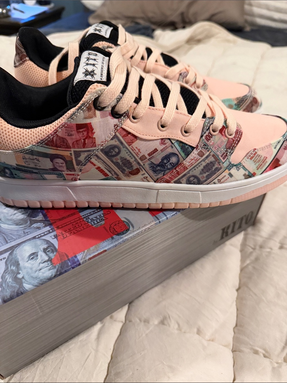 Pink Multi-Currency Print Low-Top Sneakers kITO money shoes